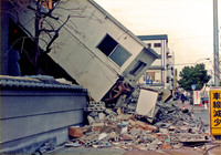 1995年2月7日　倒壊家屋