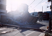 1995年1月18日 倒れた電柱